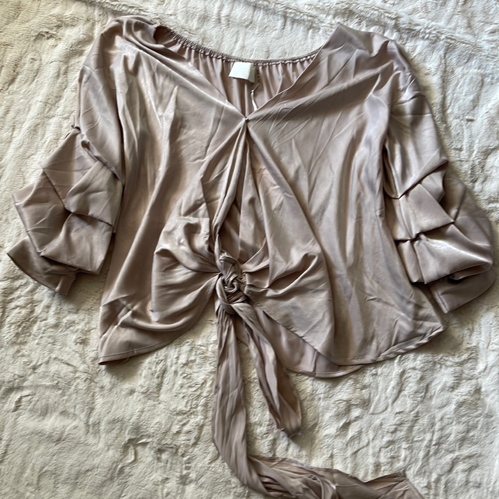 Storia Champagne Bubble-Sleeve Blouse
